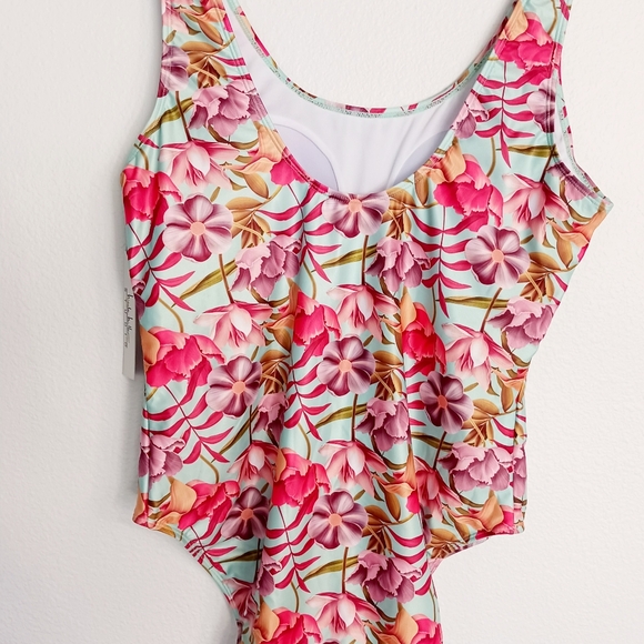 Nicole Miller Studio one-piece bathing suit. Size 3X. NWT - Picture 4 of 4